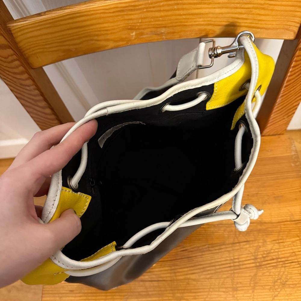 NICOLI made in Italy Black and Yellow Leather Shoulder Bucket Purse Bag - Picture 8 of 9